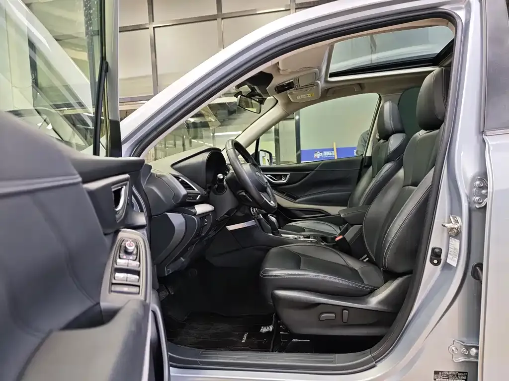 Subaru Forester 2022 из CN, фото 3