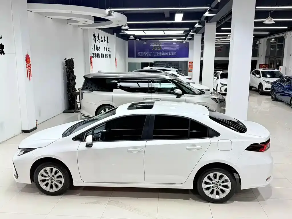 Toyota Corolla 2022 из CN, фото 10
