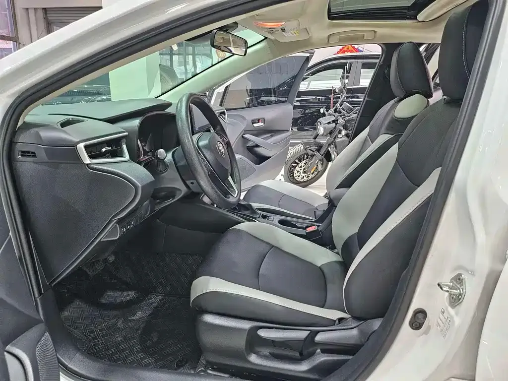 Toyota Corolla 2022 из CN, фото 9