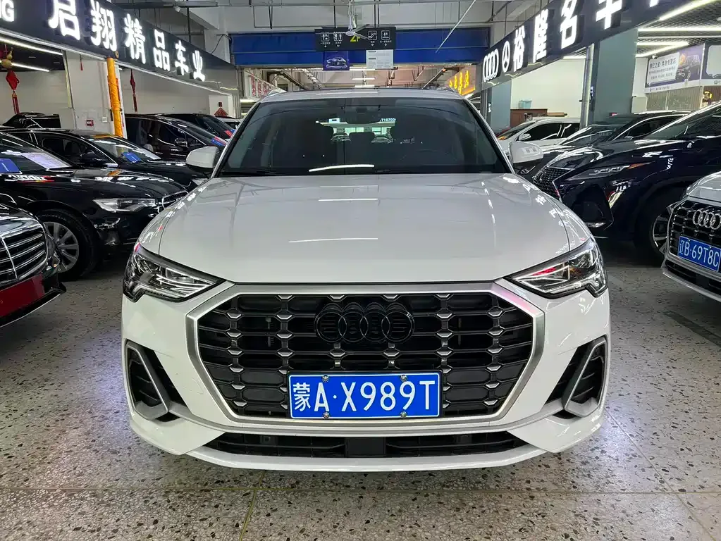 Audi Q3 — фото 10