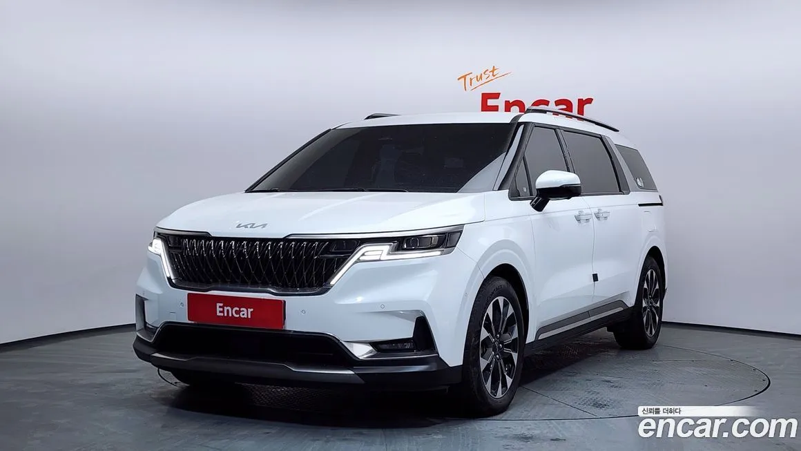 Kia Carnival — фото 1
