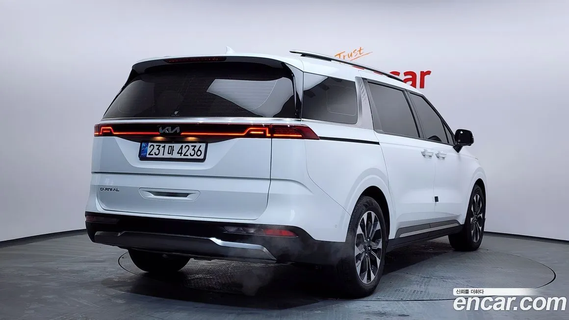 Kia Carnival — фото 2