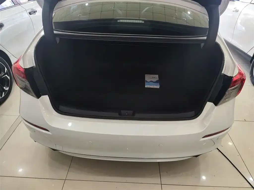 Honda Civic — фото 8