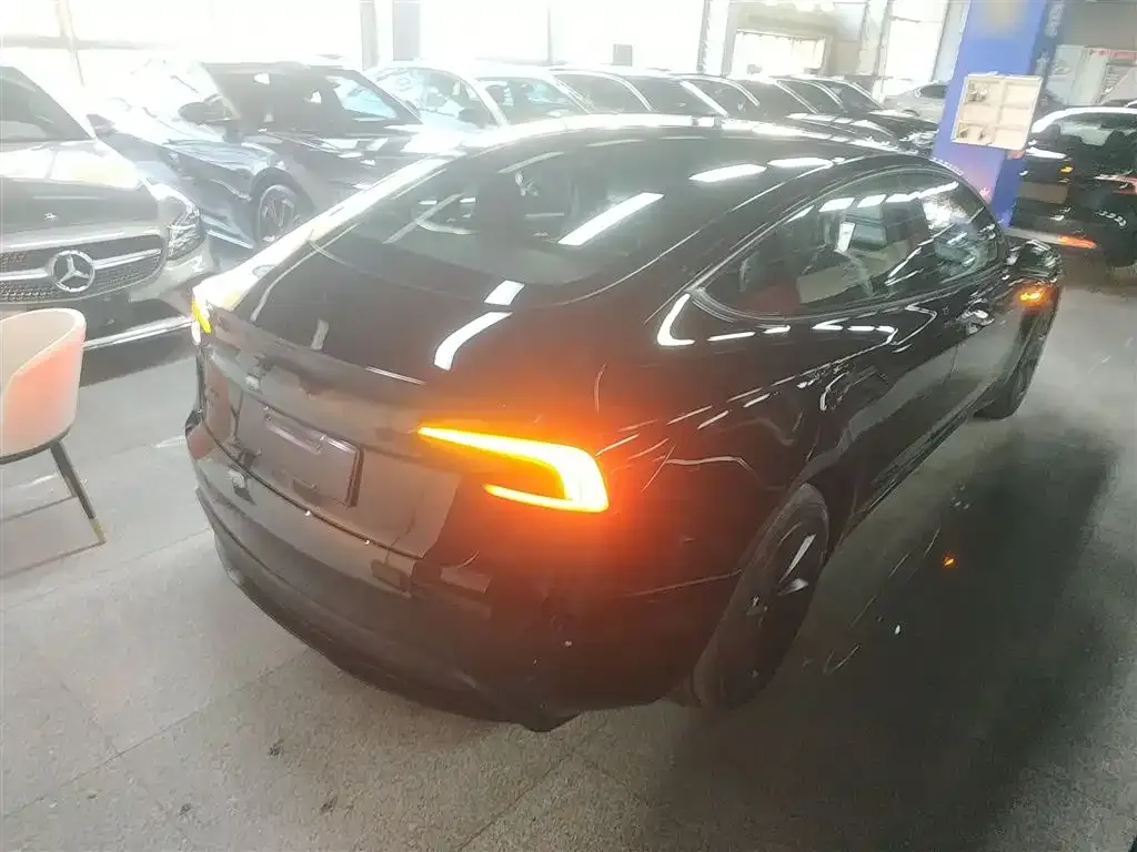 Tesla Model 3 2025 из CN, фото 5