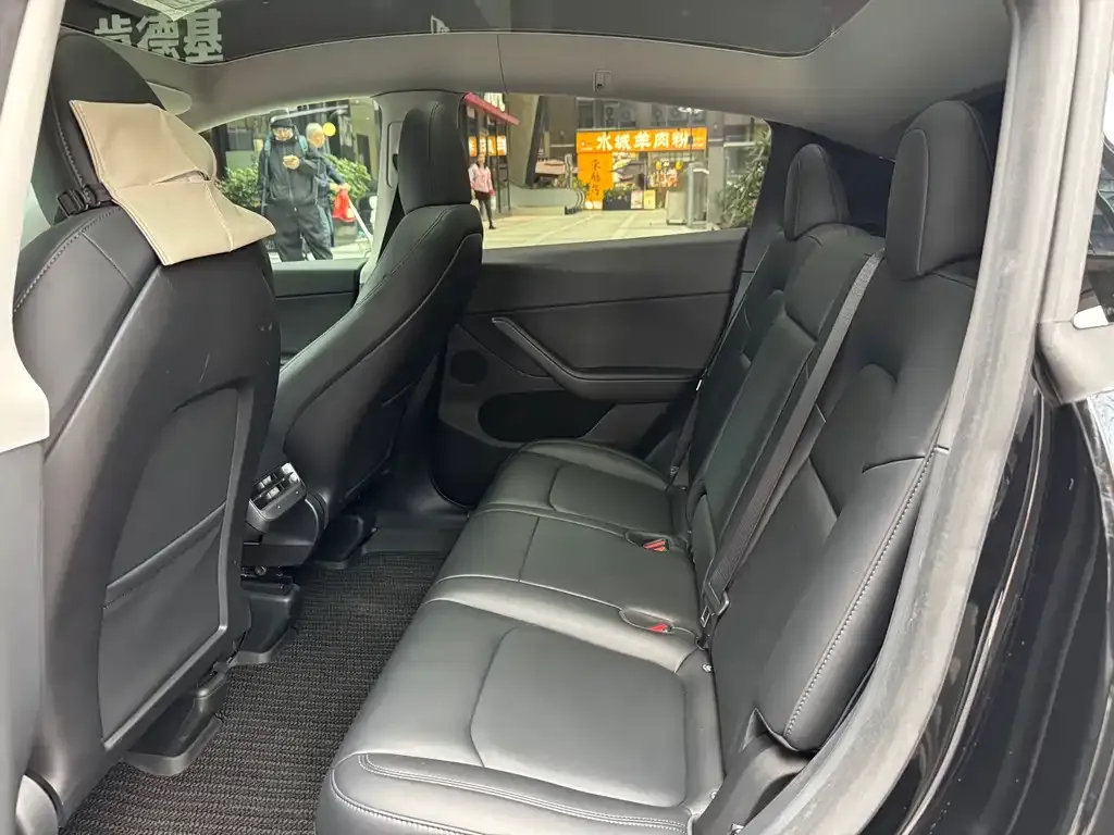 Tesla Model Y 2022 из CN, фото 8