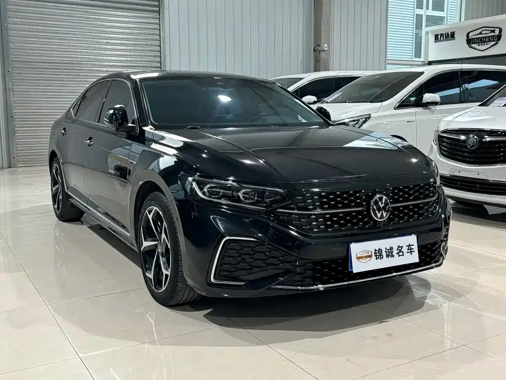 Volkswagen Passat 2022 из CN, фото 10
