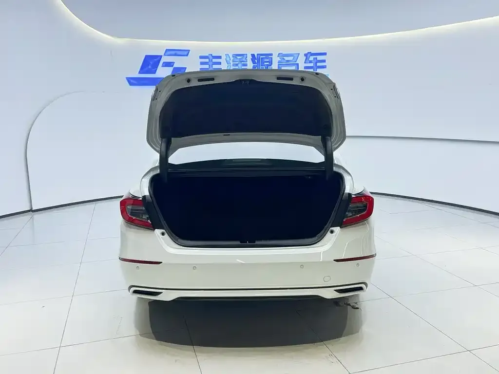 Honda Accord 2022 из CN, фото 2