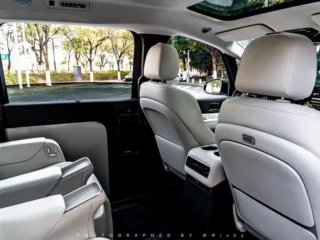 Li Auto MEGA 2024 из CN, фото 4