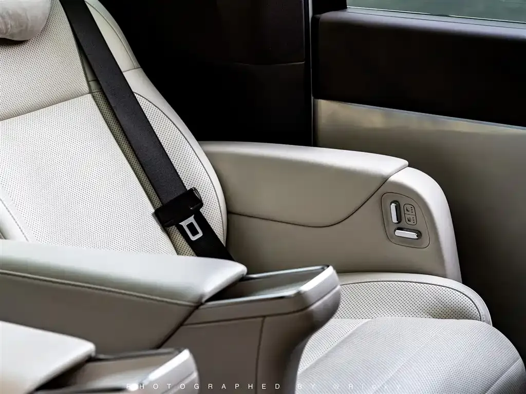 Li Auto MEGA 2024 из CN, фото 10