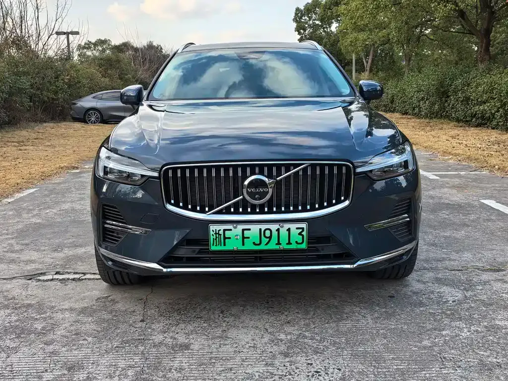 Volvo XC60 PHEV — фото 6