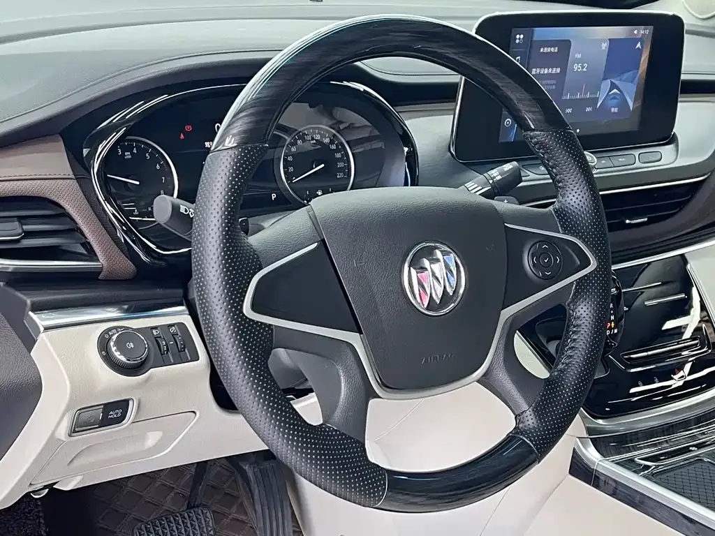 Buick GL8 2024 из CN, фото 9