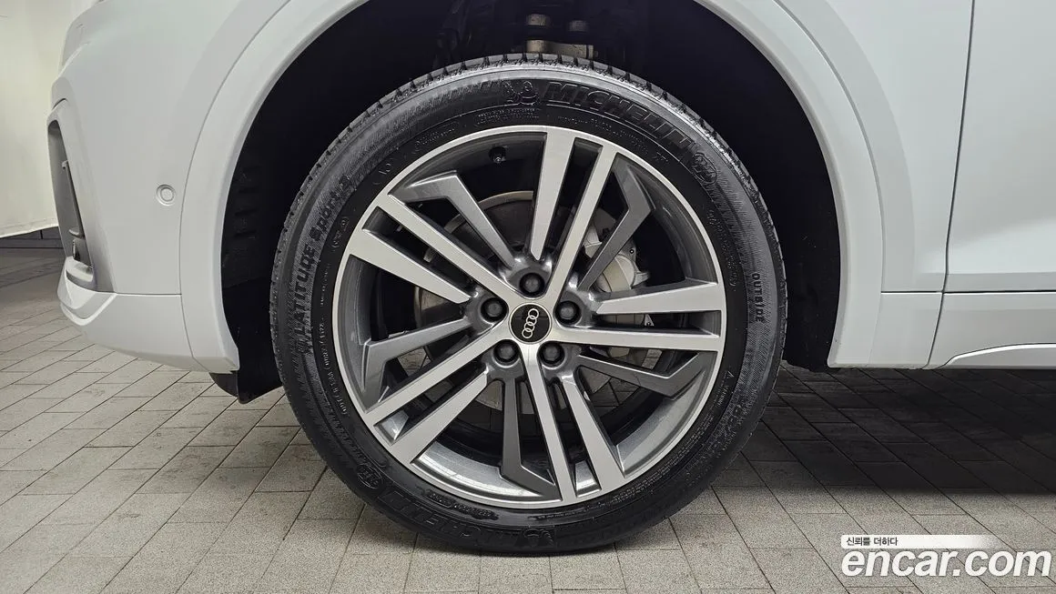 Audi Q5 2023 из KR, фото 9