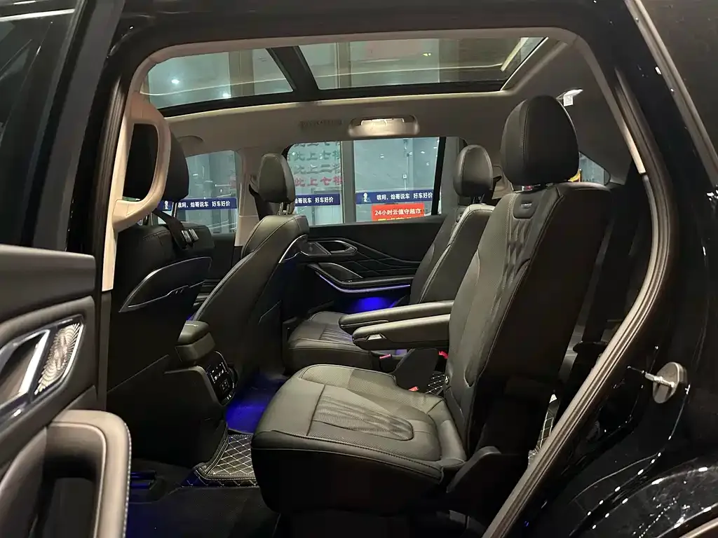 Hongqi HS7 2024 из CN, фото 3