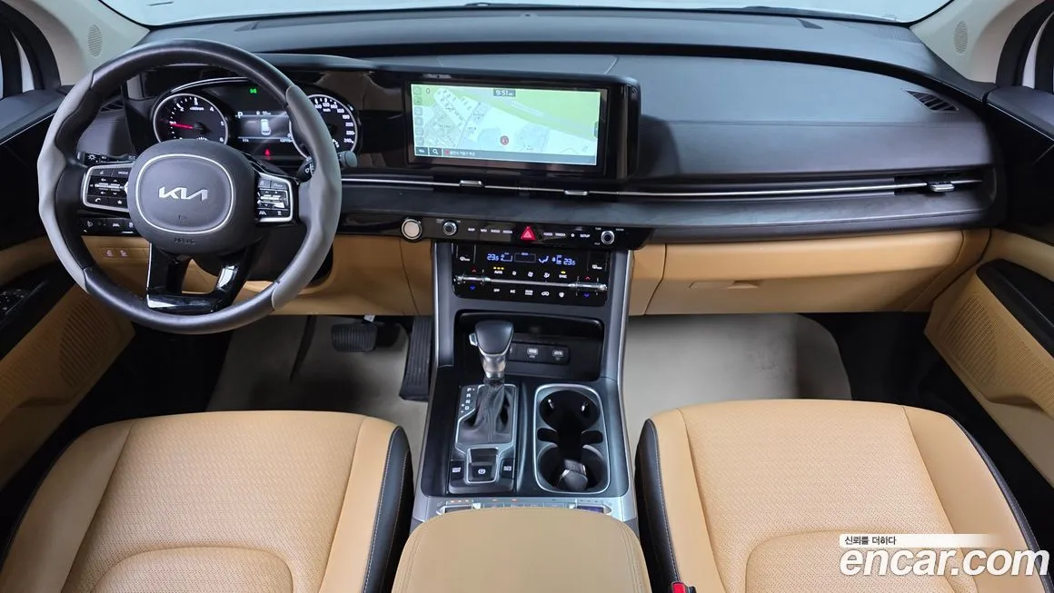 Kia Carnival — фото 10