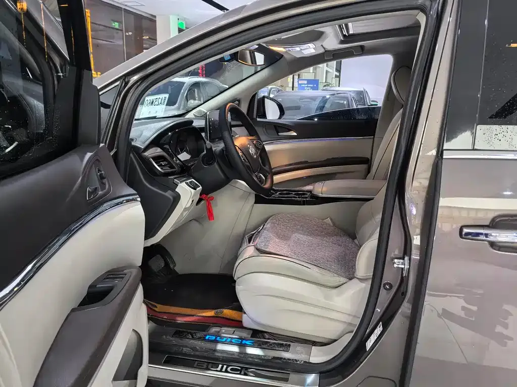 Buick GL8 2021 из CN, фото 7
