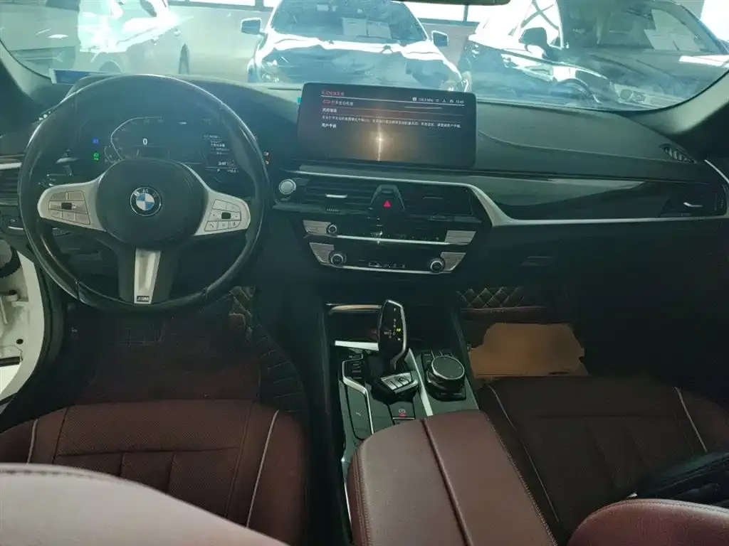 BMW 5 Series — фото 4