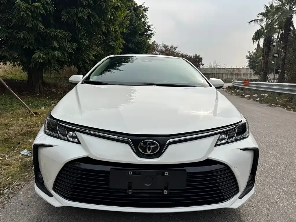 Toyota Corolla 2022 из CN, фото 2