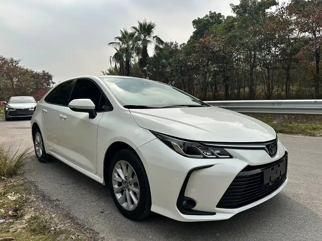 Toyota Corolla 2022 из CN, фото 3