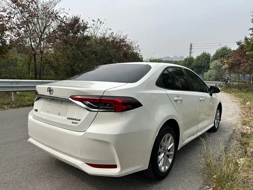 Toyota Corolla 2022 из CN, фото 9