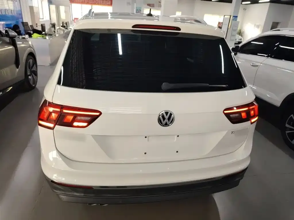 Volkswagen Tiguan L 2021 из CN, фото 8
