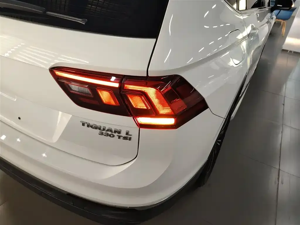 Volkswagen Tiguan L 2021 из CN, фото 6