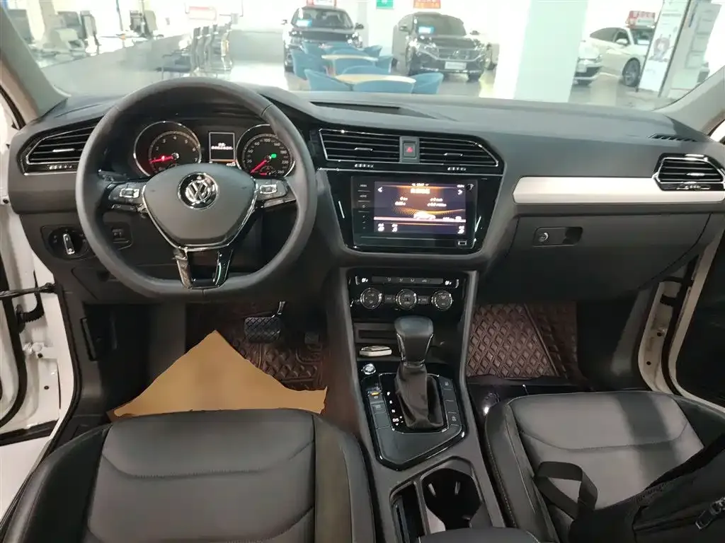 Volkswagen Tiguan L 2021 из CN, фото 10