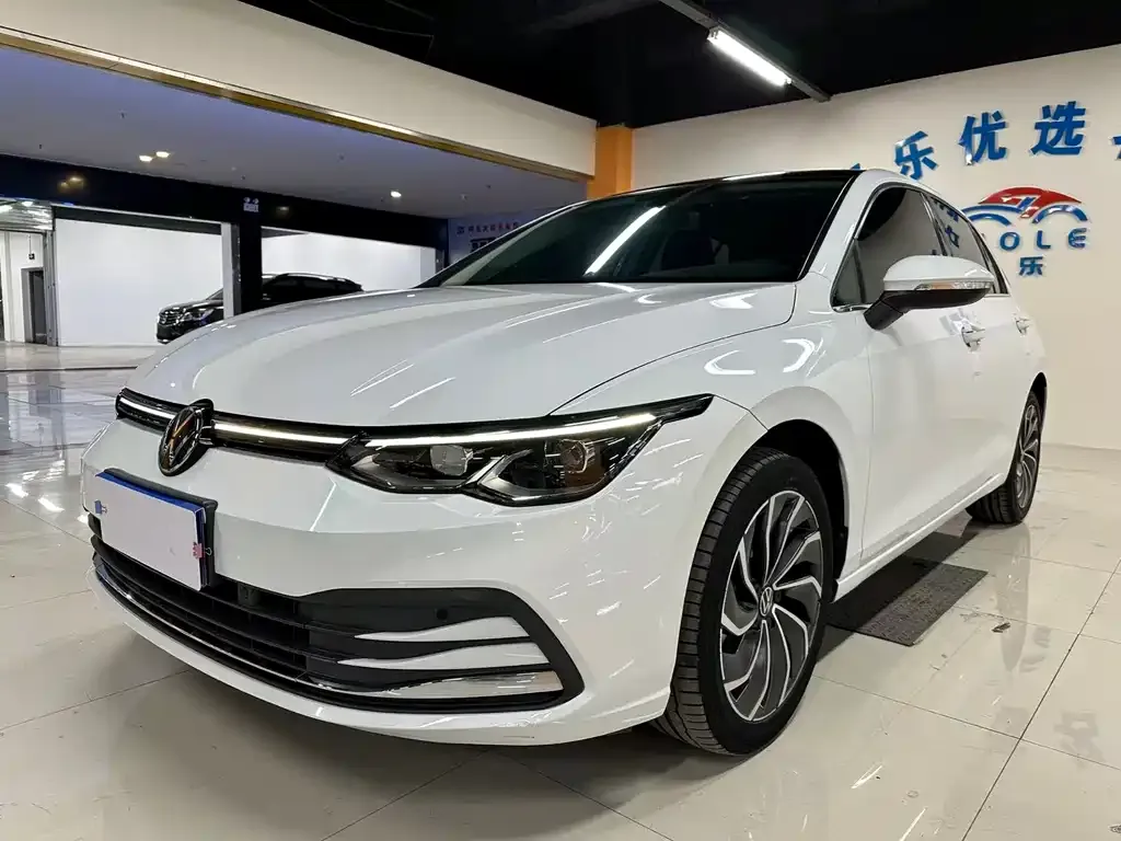 Volkswagen Golf 2022 из CN, фото 1