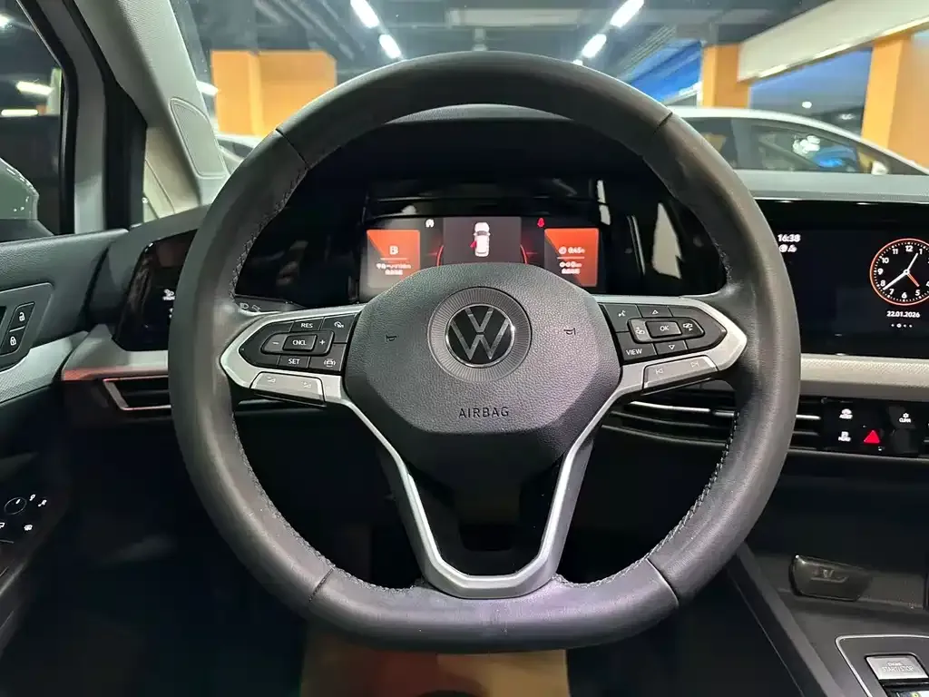 Volkswagen Golf 2022 из CN, фото 10