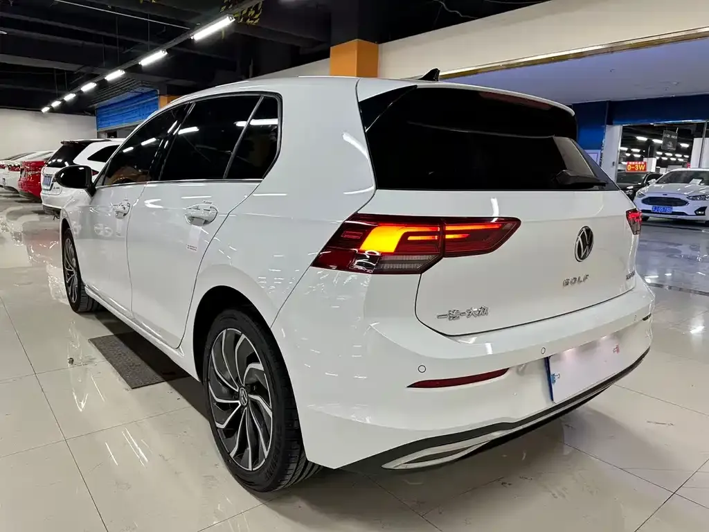 Volkswagen Golf 2022 из CN, фото 8