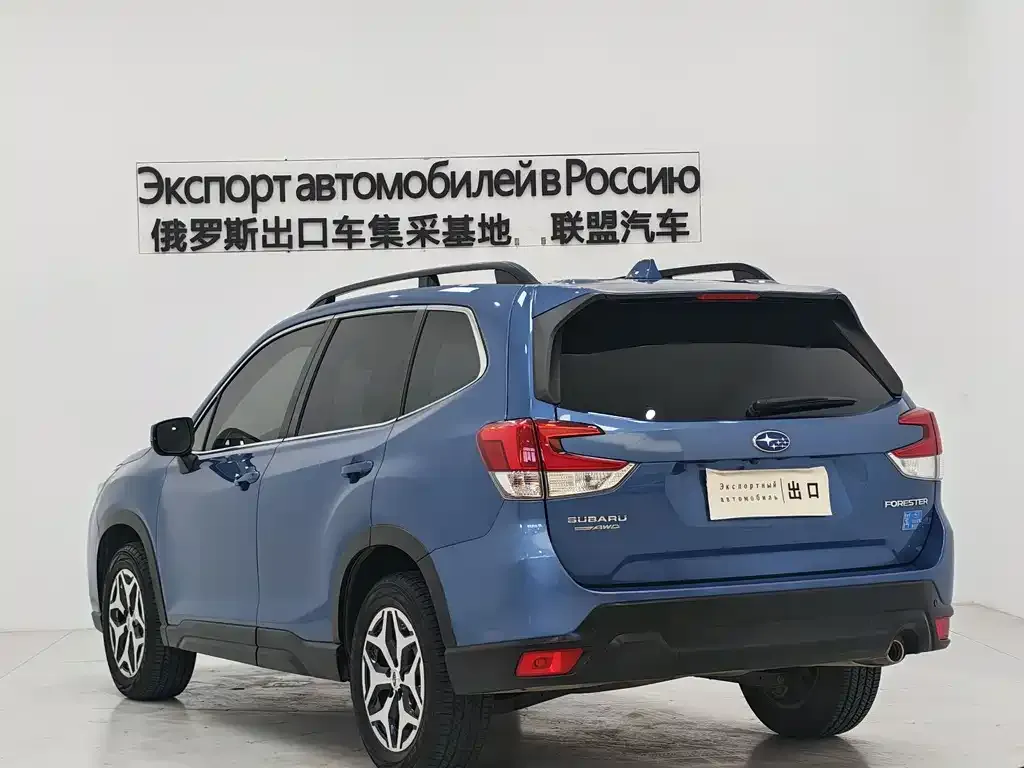 Subaru Forester — фото 4