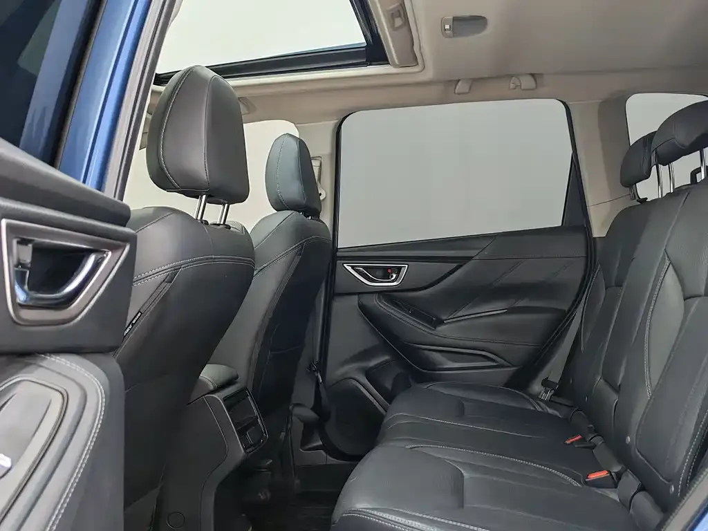 Subaru Forester — фото 10
