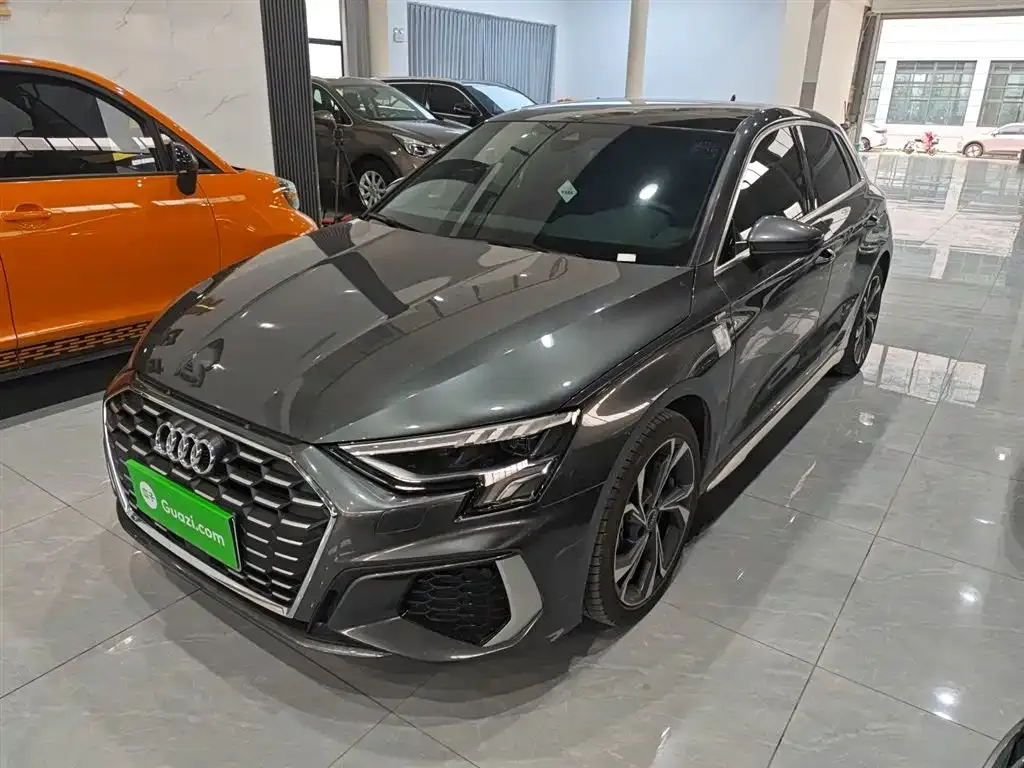 Audi A3 2023 из CN, фото 1