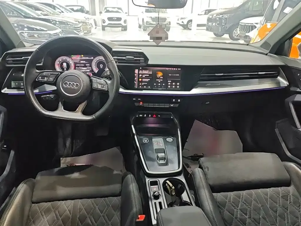 Audi A3 2023 из CN, фото 2