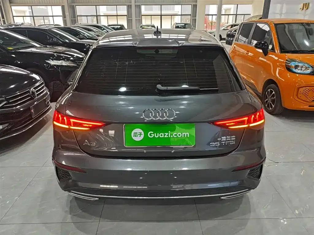 Audi A3 2023 из CN, фото 4