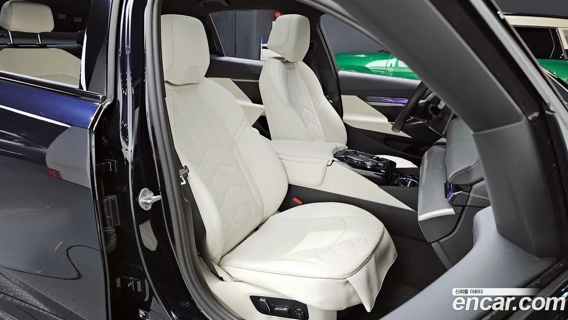 BMW 5-Series 2025 из KR, фото 9