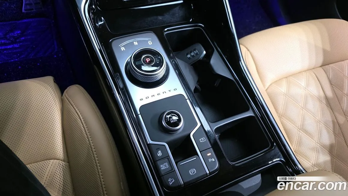 Kia Sorento — фото 9