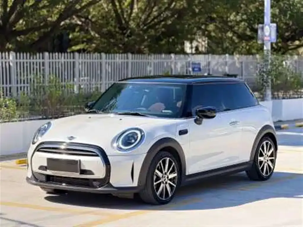 MINI Cooper (3-door) 2023 из CN, фото 1