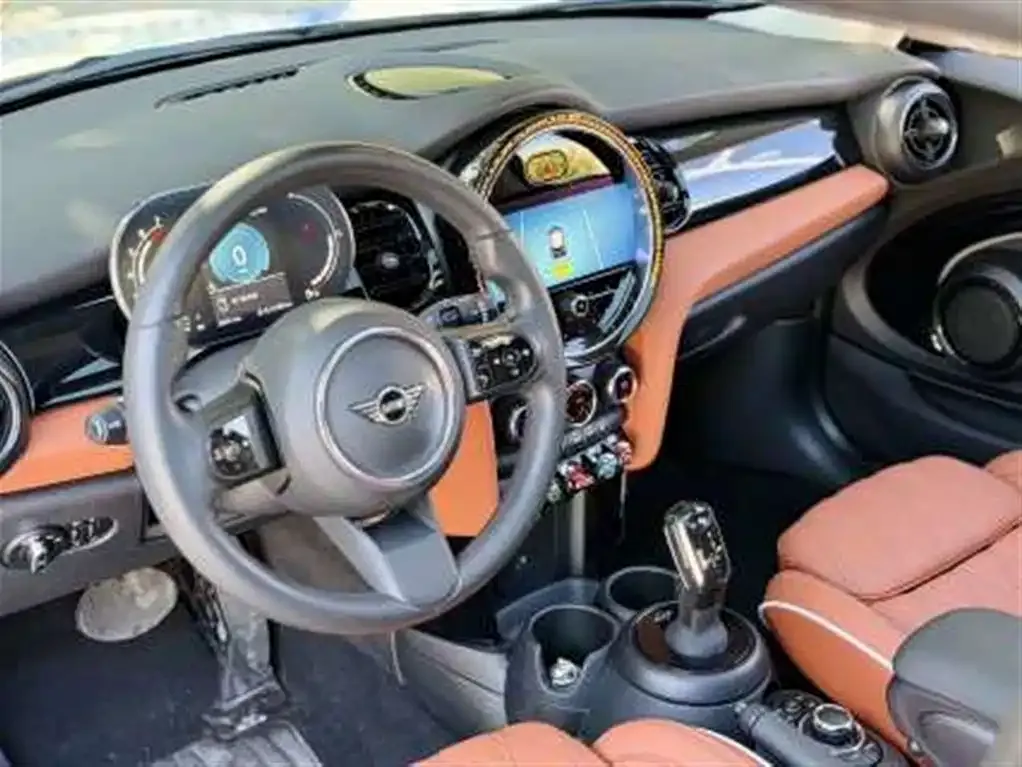 MINI Cooper (3-door) 2023 из CN, фото 2
