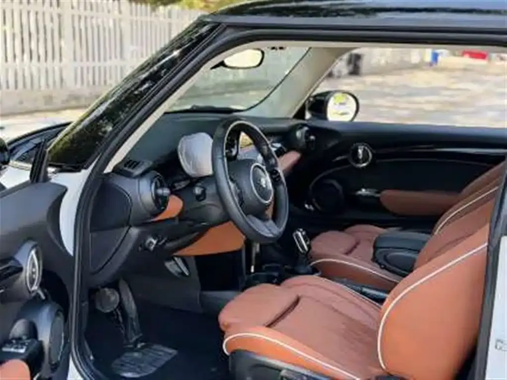 MINI Cooper (3-door) 2023 из CN, фото 6