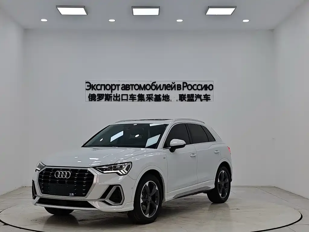 Audi Q3 2023 из CN, фото 1