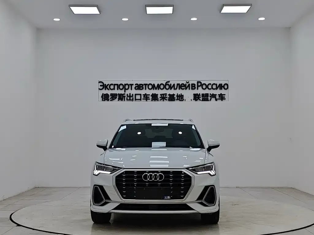 Audi Q3 2023 из CN, фото 3