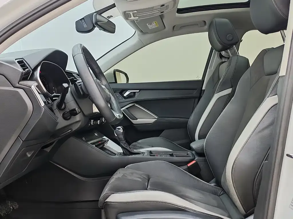 Audi Q3 2023 из CN, фото 6