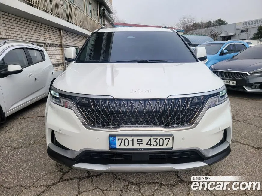Kia Carnival — фото 1