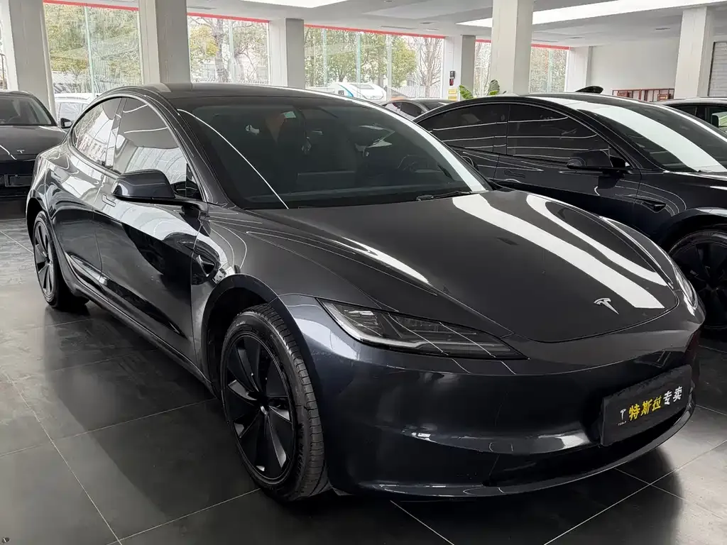 Tesla Model 3 — фото 4