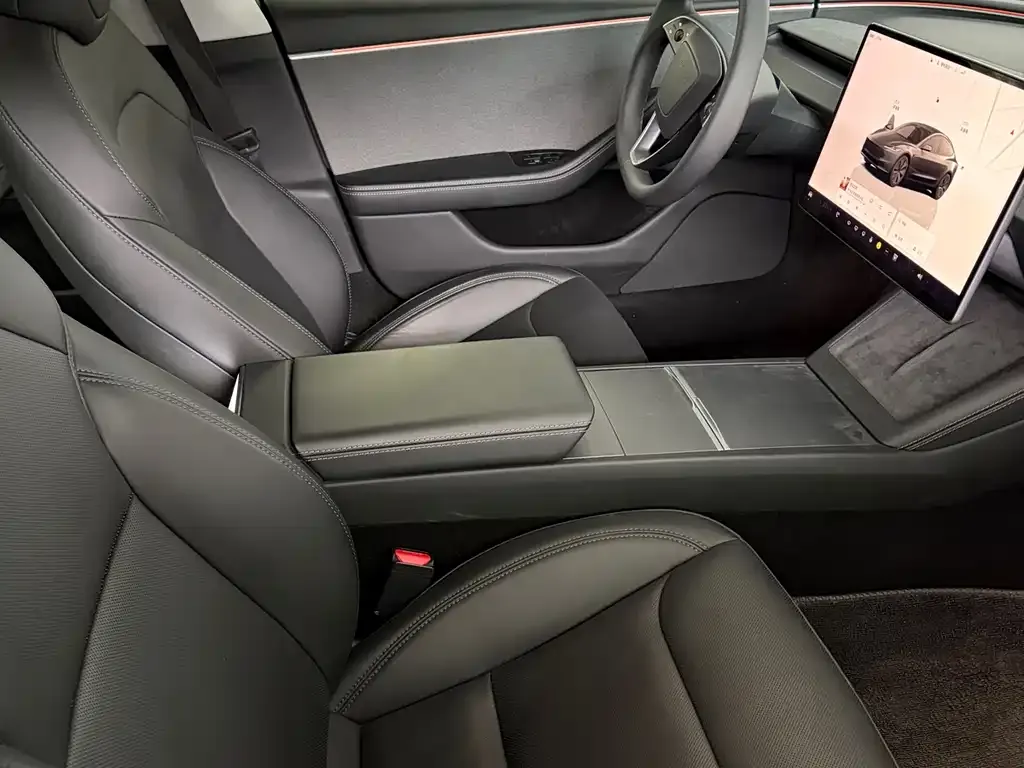 Tesla Model 3 — фото 3