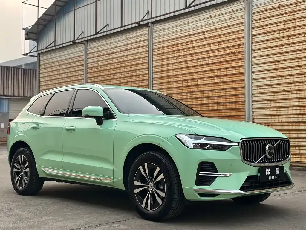Volvo XC60 — фото 10