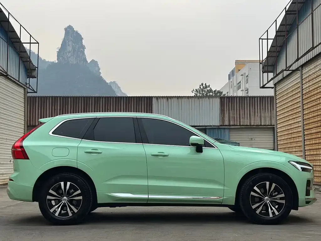 Volvo XC60 — фото 4