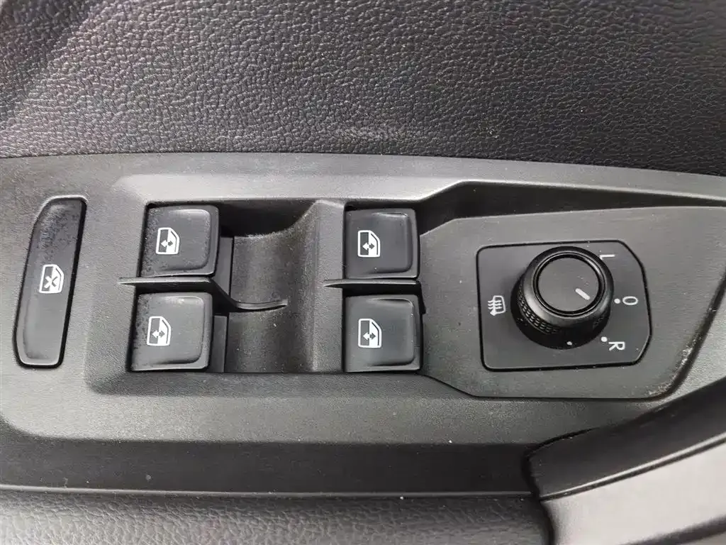 Volkswagen Tharu 2021 из CN, фото 9