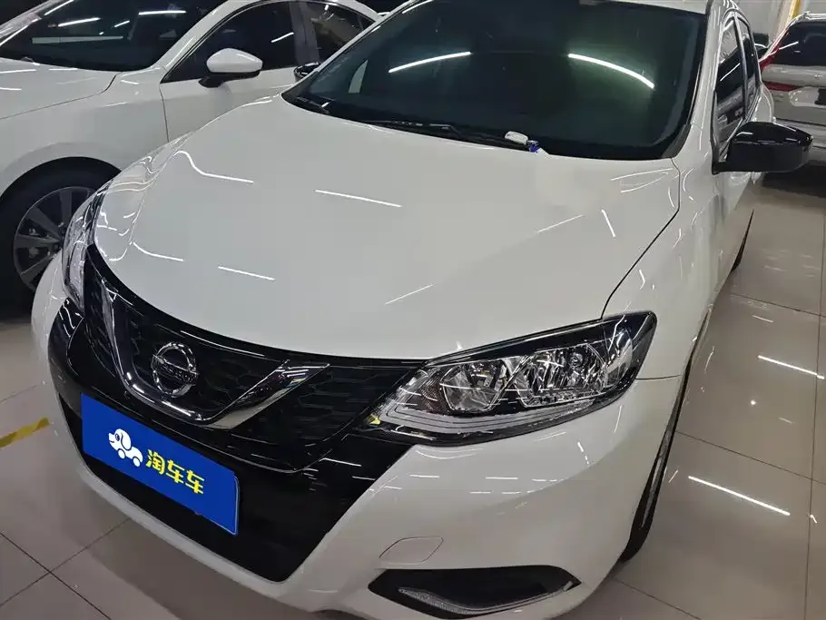 Nissan Tiida 2023 из CN, фото 1
