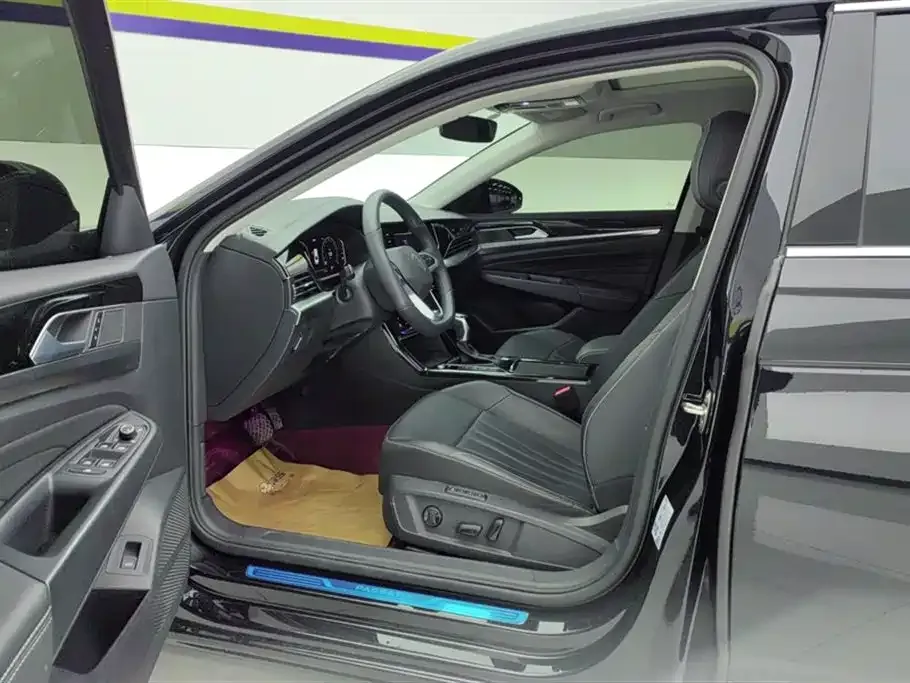 Volkswagen Passat 2024 из CN, фото 4
